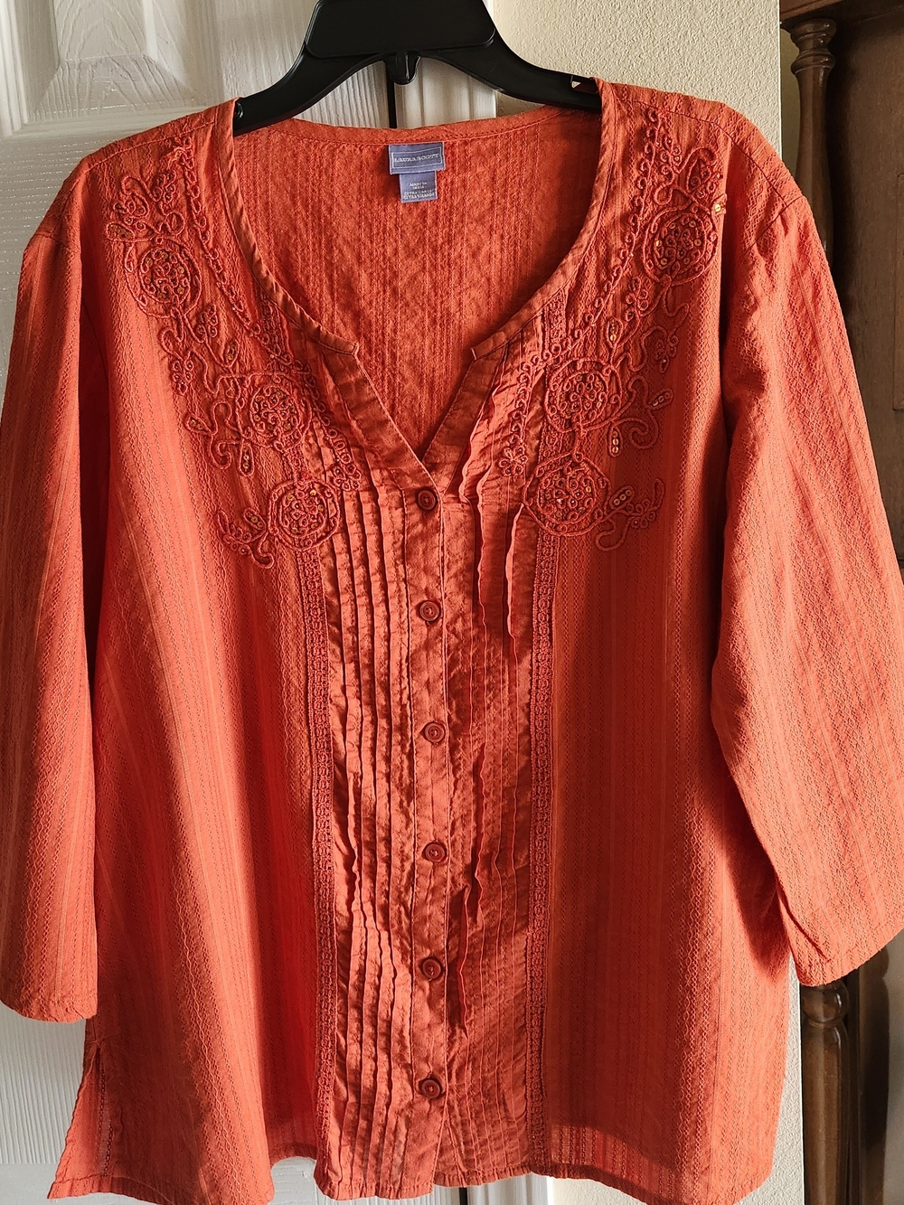 Laura Scott Orange Embroidered Pintuck Button-Front Blouse With Sequins. Sz XL - Picture 2 of 3